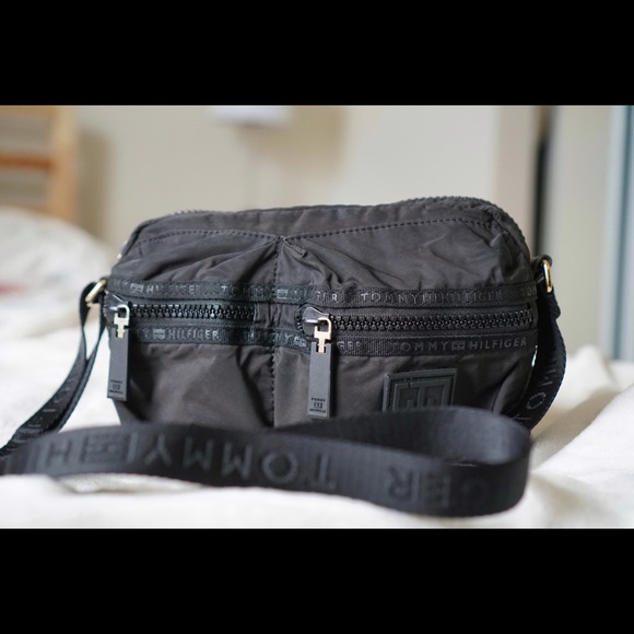 Tommy Hilfiger nylon crossbody - Picture 1 of 5